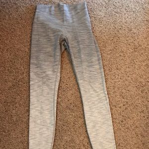 Lululemon ombré, full length leggings, size 6, white and grey